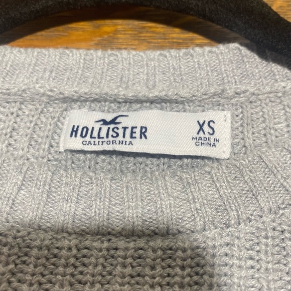 Hollister Knit Sweater - Picture 3 of 3